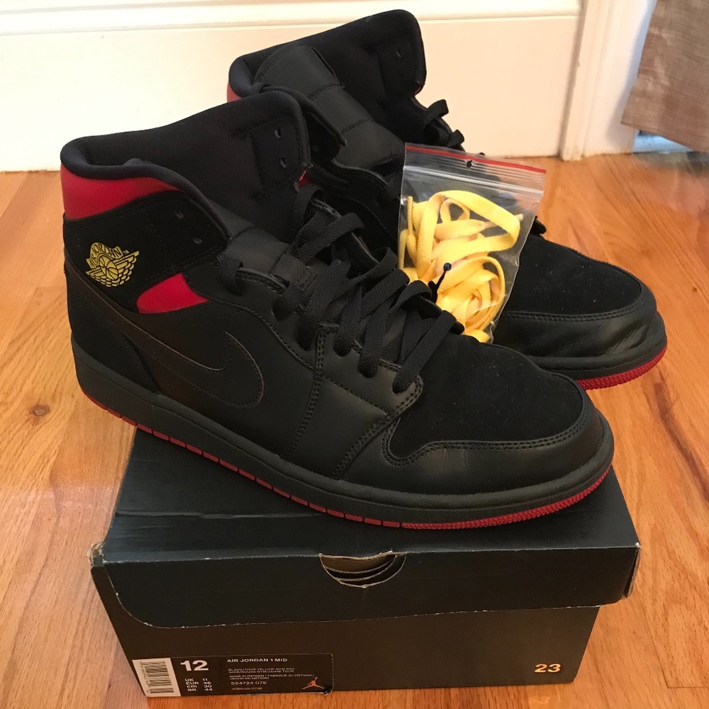 Air Jordan Mid 1 ‘Last Shot’ Size 12